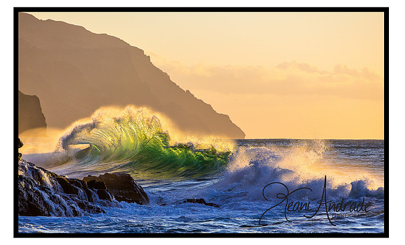 Nalu Hinuhinu (Na Pali Wave)